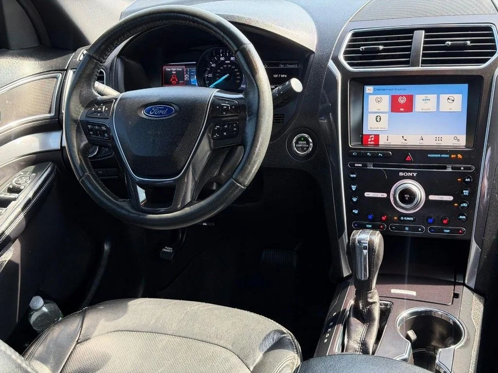 Used 2018 Blue Ford Limited image 13