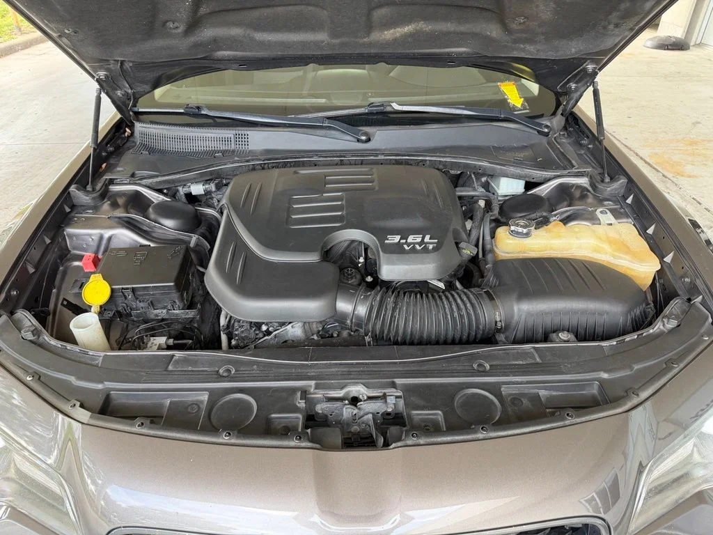 Used 2019 Gray Chrysler Touring image 11