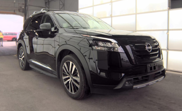 Used 2025 Black Nissan Platinum image 1