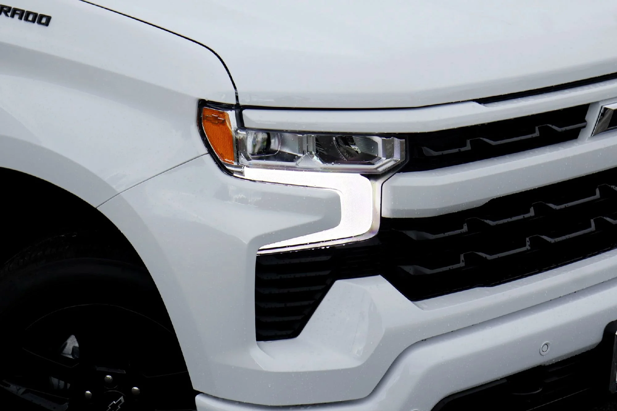 New 2026 White Chevrolet RST image 2