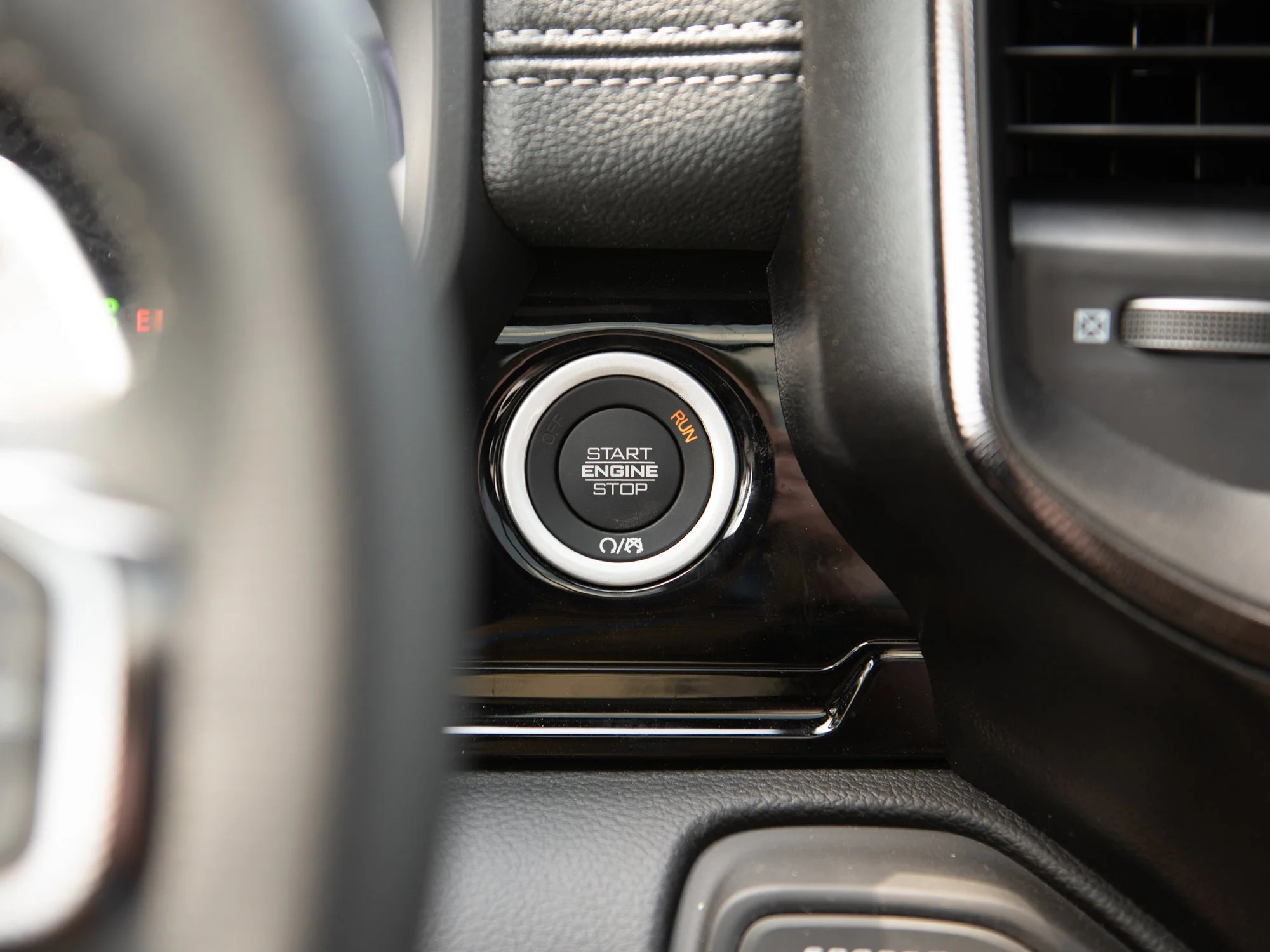 New 2026 Black RAM Sport* image 15
