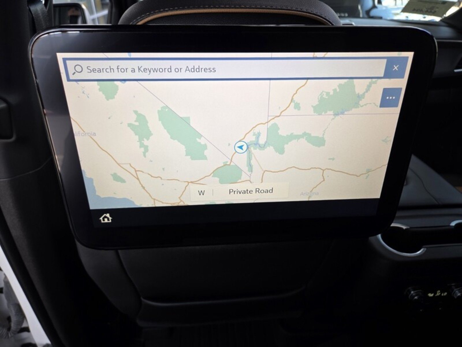 Used 2021 White Frost Tricoat GMC AT4 image 16