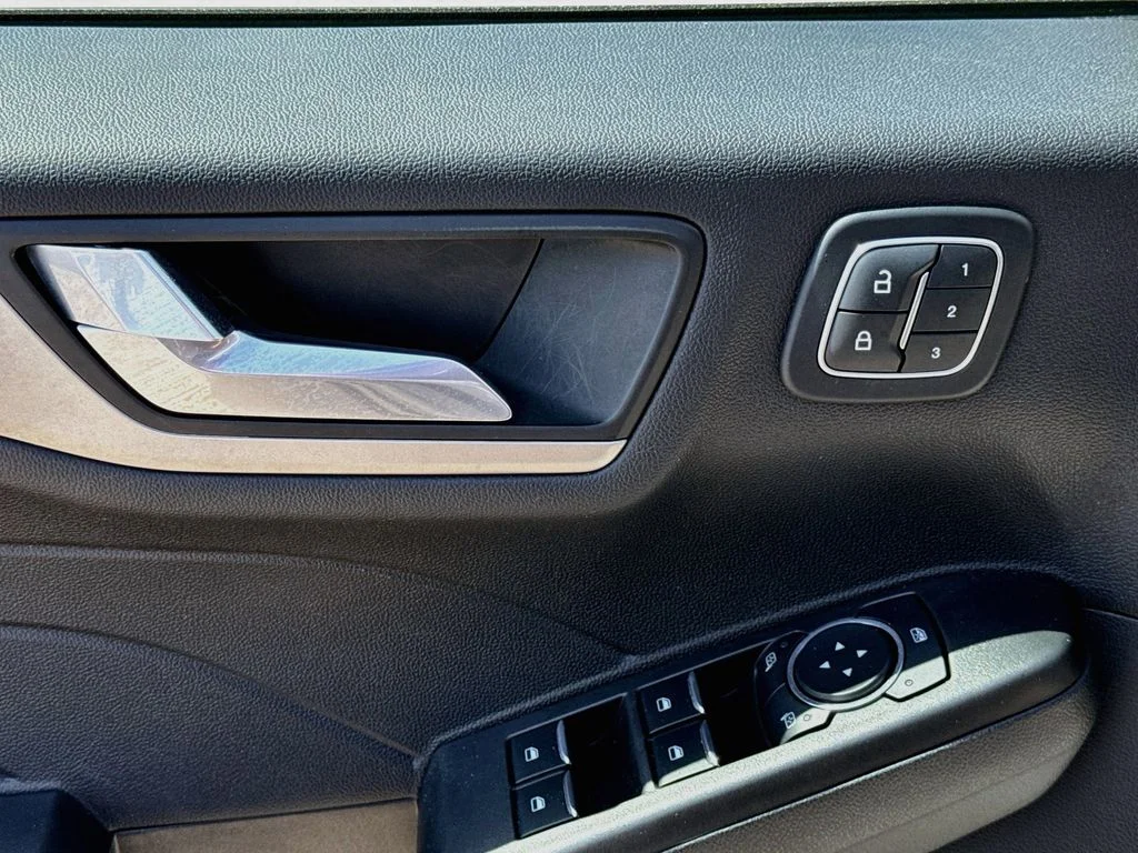 Used 2021 White Ford SEL image 23