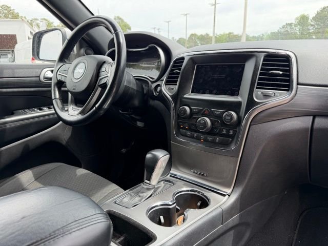 Used 2020 Silver Jeep Laredo E image 11