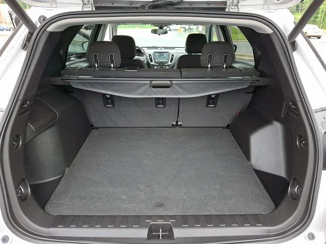 Used 2018 Silver Chevrolet LT image 28