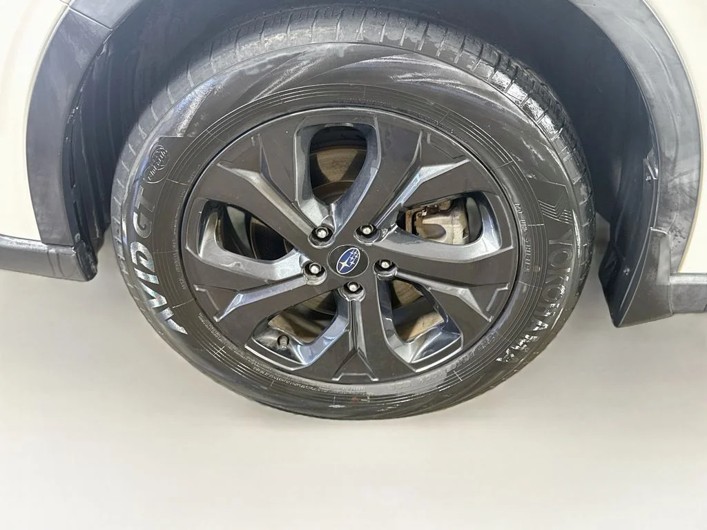 Used 2020 White Subaru Onyx Edition XT image 39