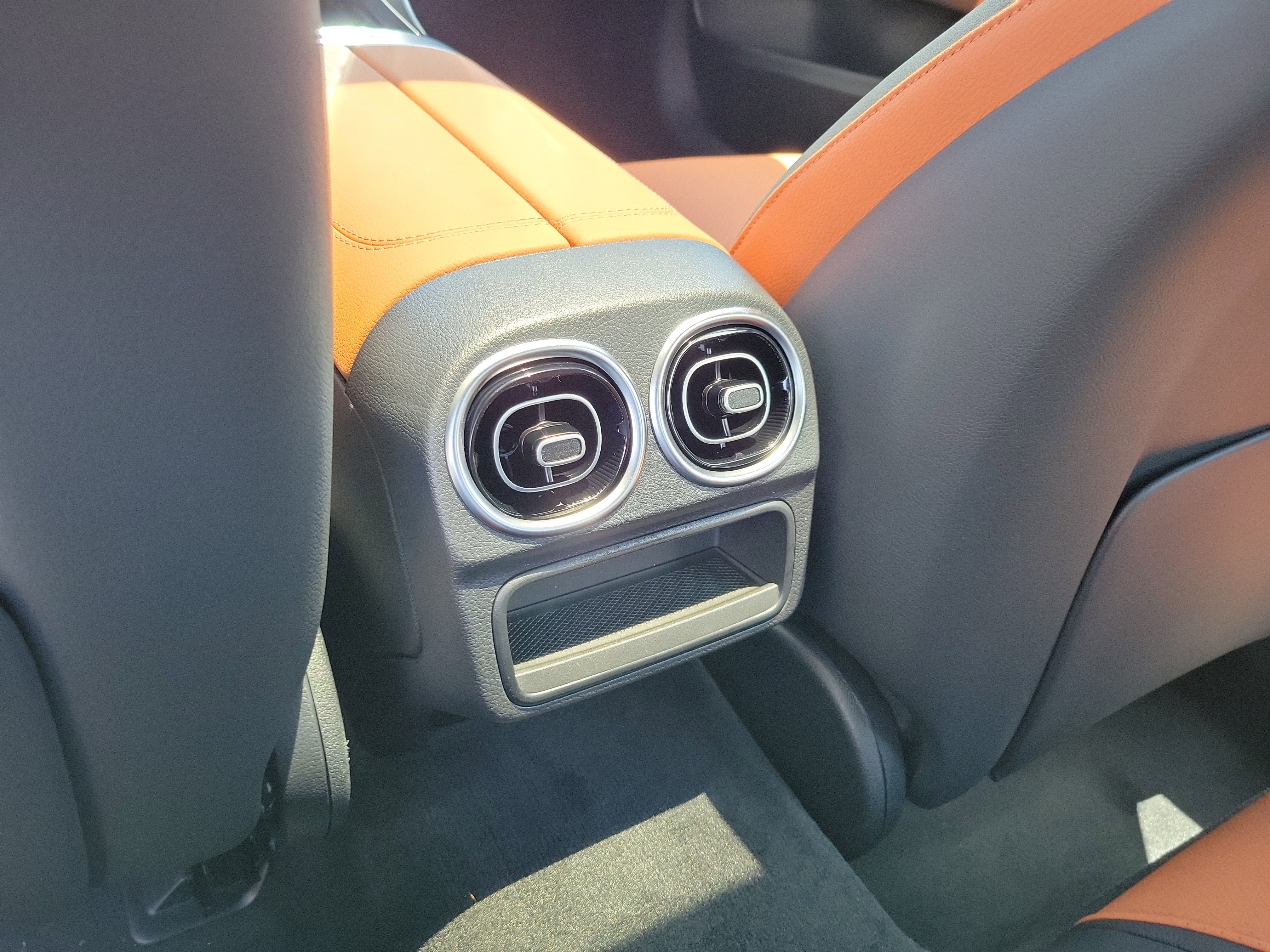 New 2026 Selenite Grey Metallic Mercedes-Benz C 300 image 39