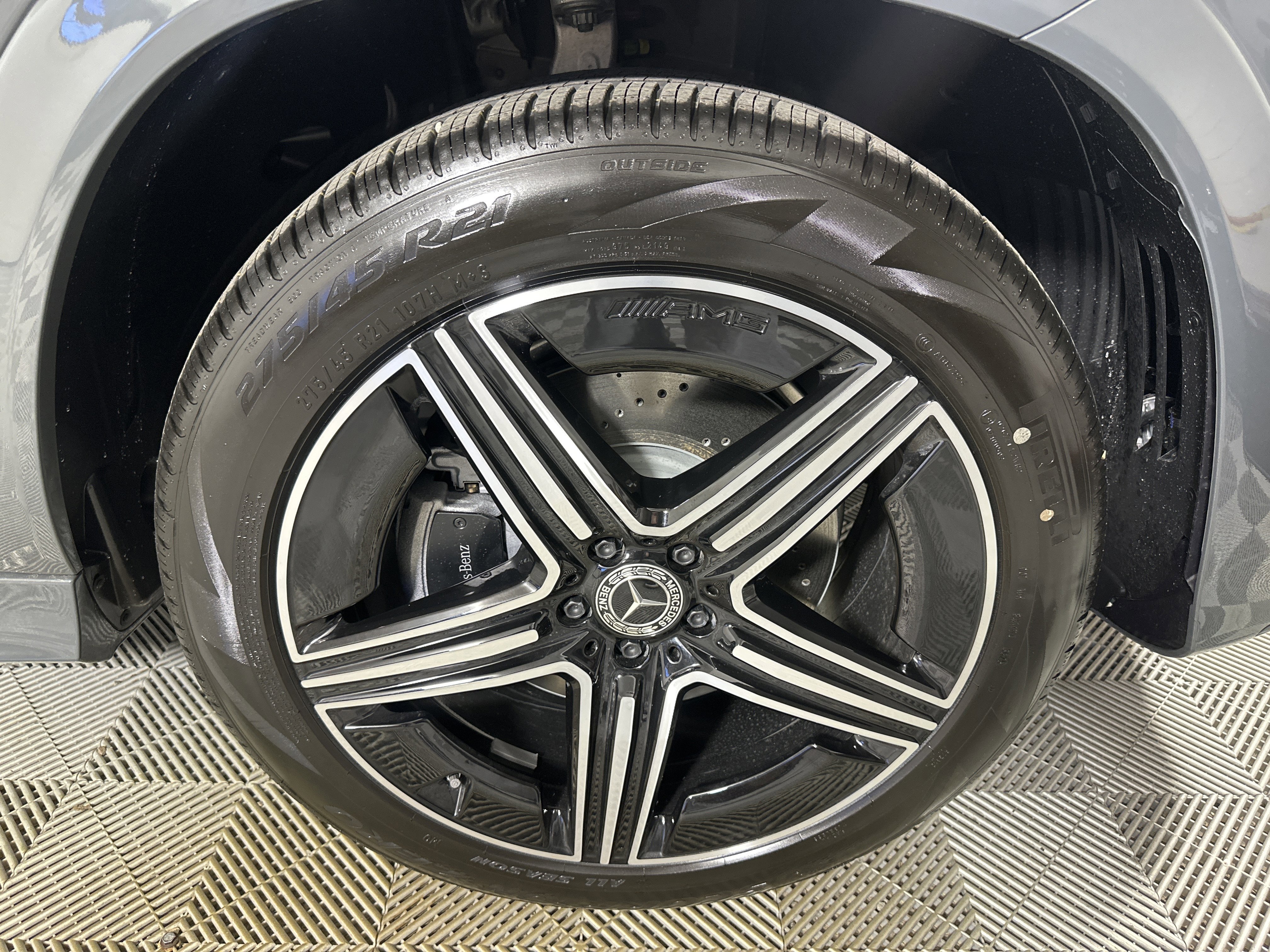 New 2026 MANUFAKTUR Silicon Grey Mercedes-Benz GLE 350 image 54