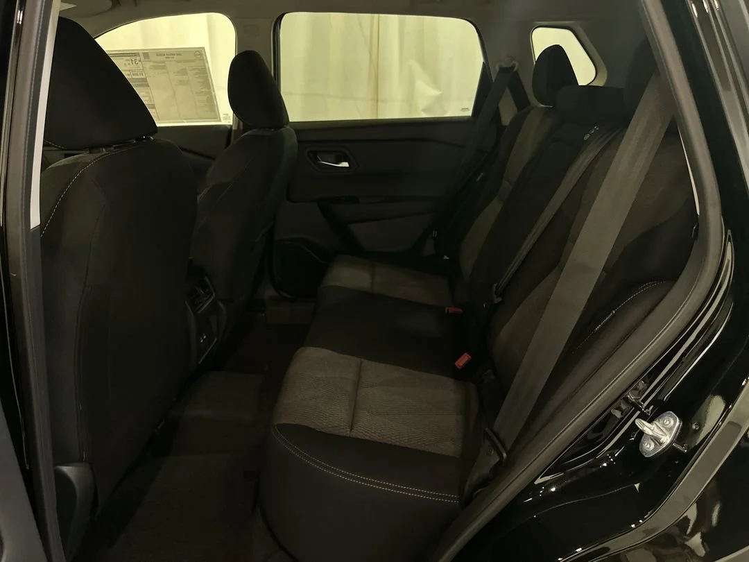 2026 Nissan Rogue SV - Photo 18