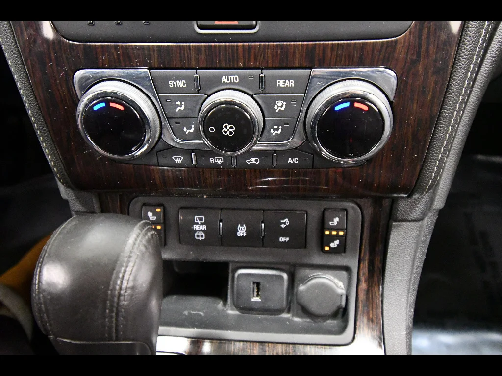 2015 Chevrolet Traverse 2LT - Photo 25