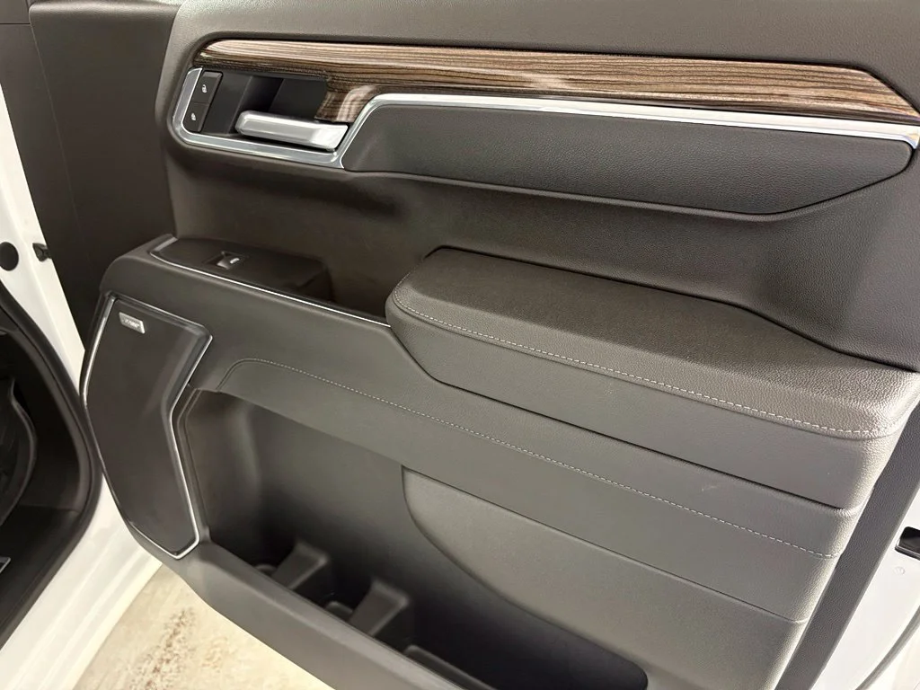 New 2026 Summit White Chevrolet LT Trail Boss image 50