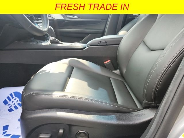 Used 2023 Silver Cadillac Luxury image 10