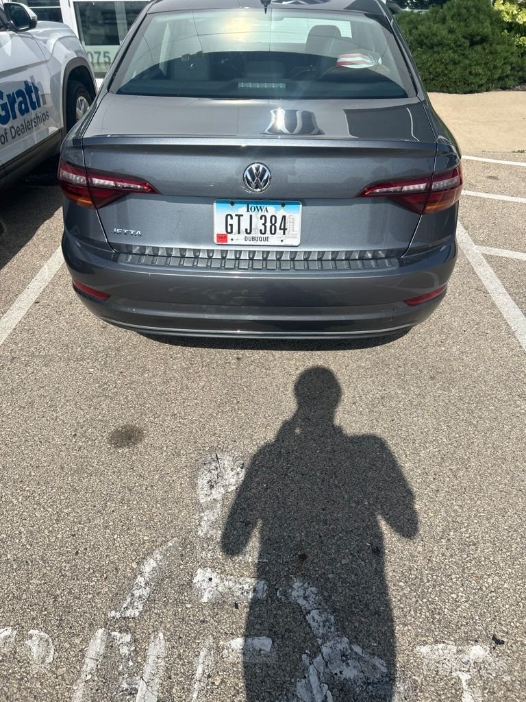 Used 2019 Gray Volkswagen 1.4T S image 5