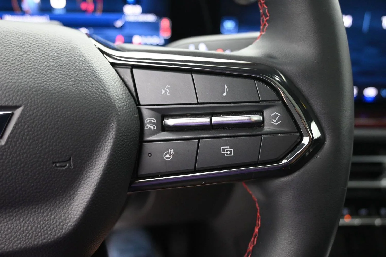 Used 2024 Mosaic Black Metallic Chevrolet RS image 29