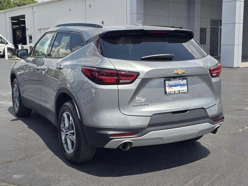 Used 2023 Sterling Gray Metallic Chevrolet 3LT image 5