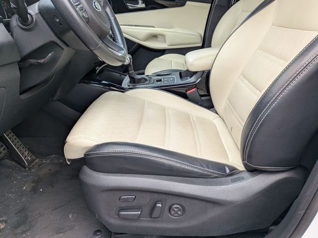 Used 2017 White Kia SX Limited image 11