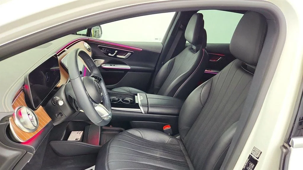 Used 2023 Polar White Mercedes-Benz EQE 350 4MATIC SUV w/ Pinnacle Package, AMG® Line & DIGITAL LIGHT image 19