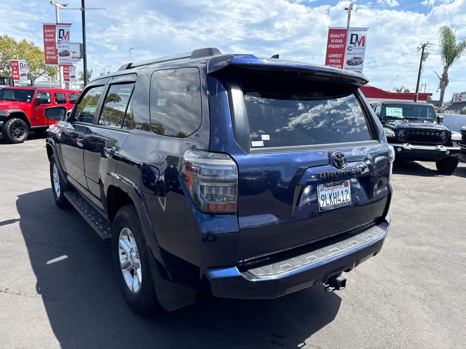 Used 2020 Nautical Blue Metallic Toyota SR5 image 22