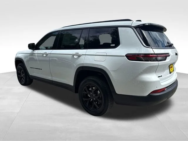 New 2026 Bright White Clear-Coat Exterior Paint Jeep Altitude image 5