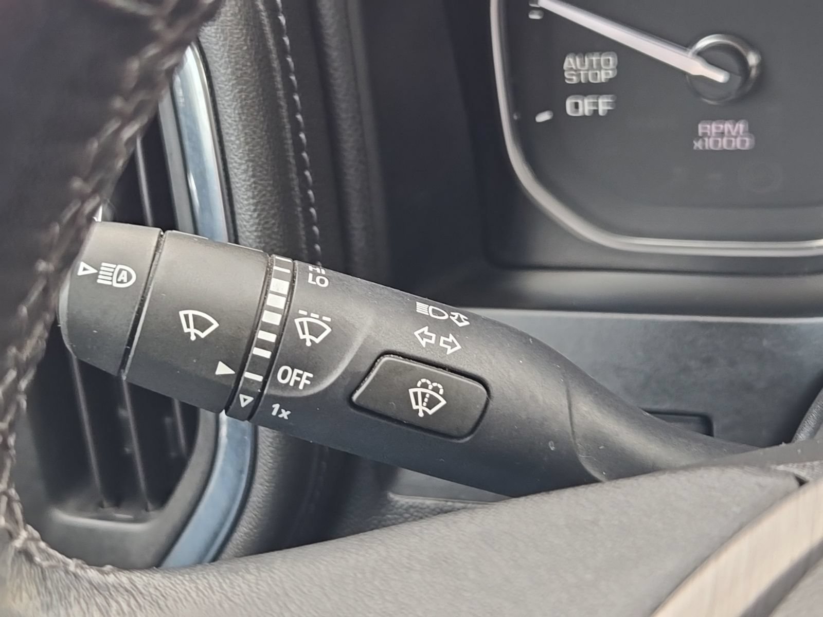 Used 2021 ONYX BLACK GMC Denali image 50