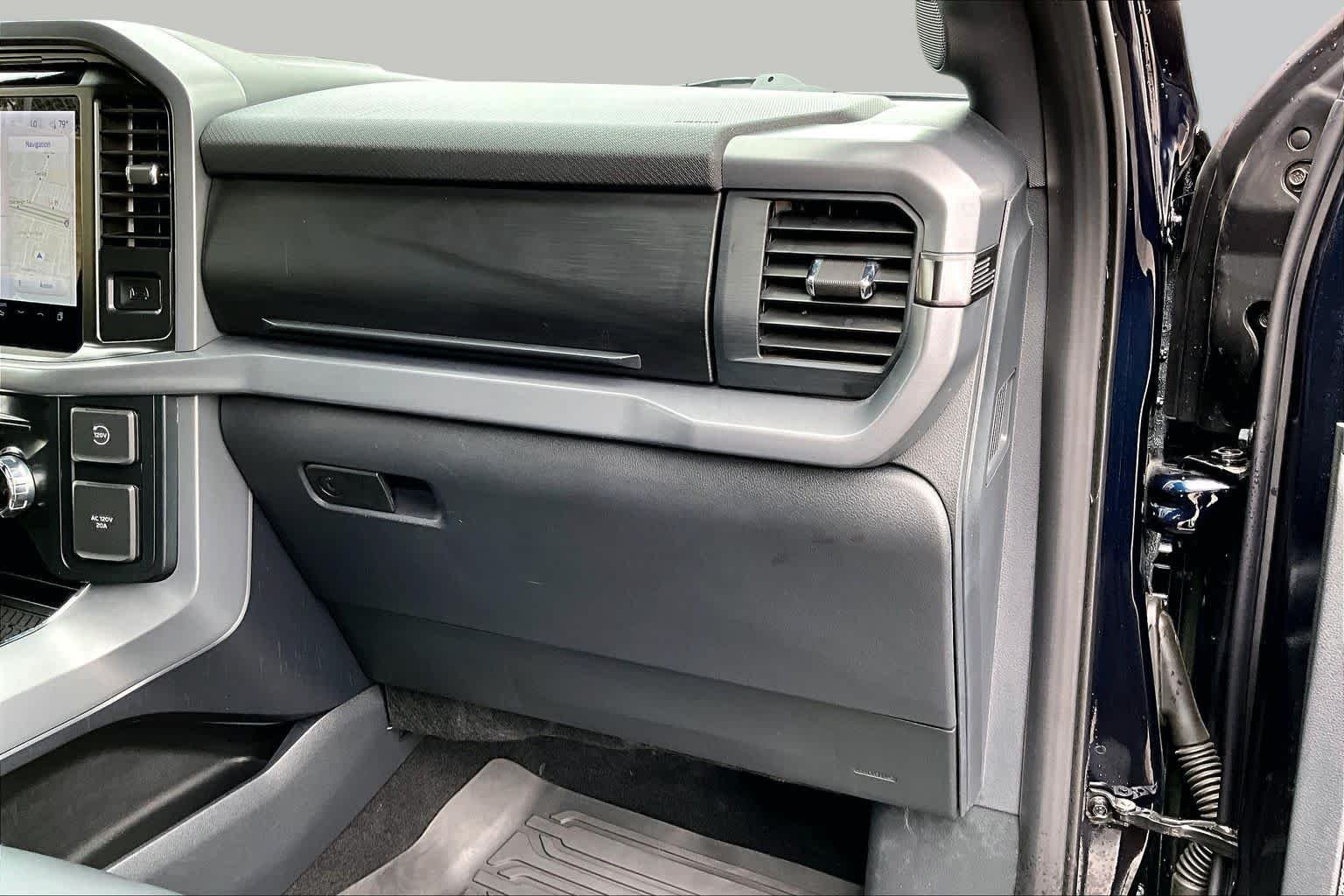 Certified Used 2025 Blue Ford XLT image 19