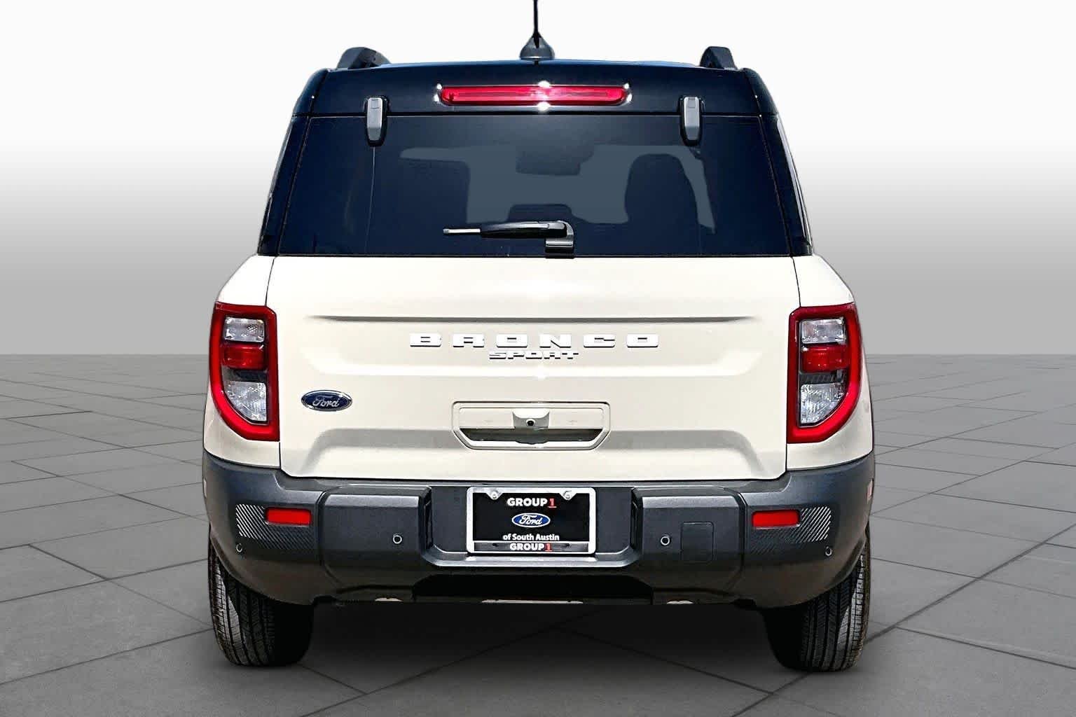 Used 2025 Desert Sand Ford Outer Banks image 5