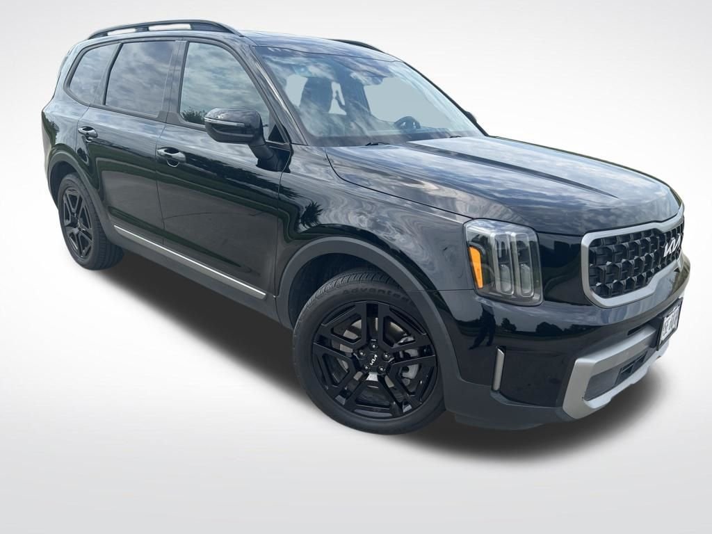 Used 2023 Black Kia EX X-Line image 3