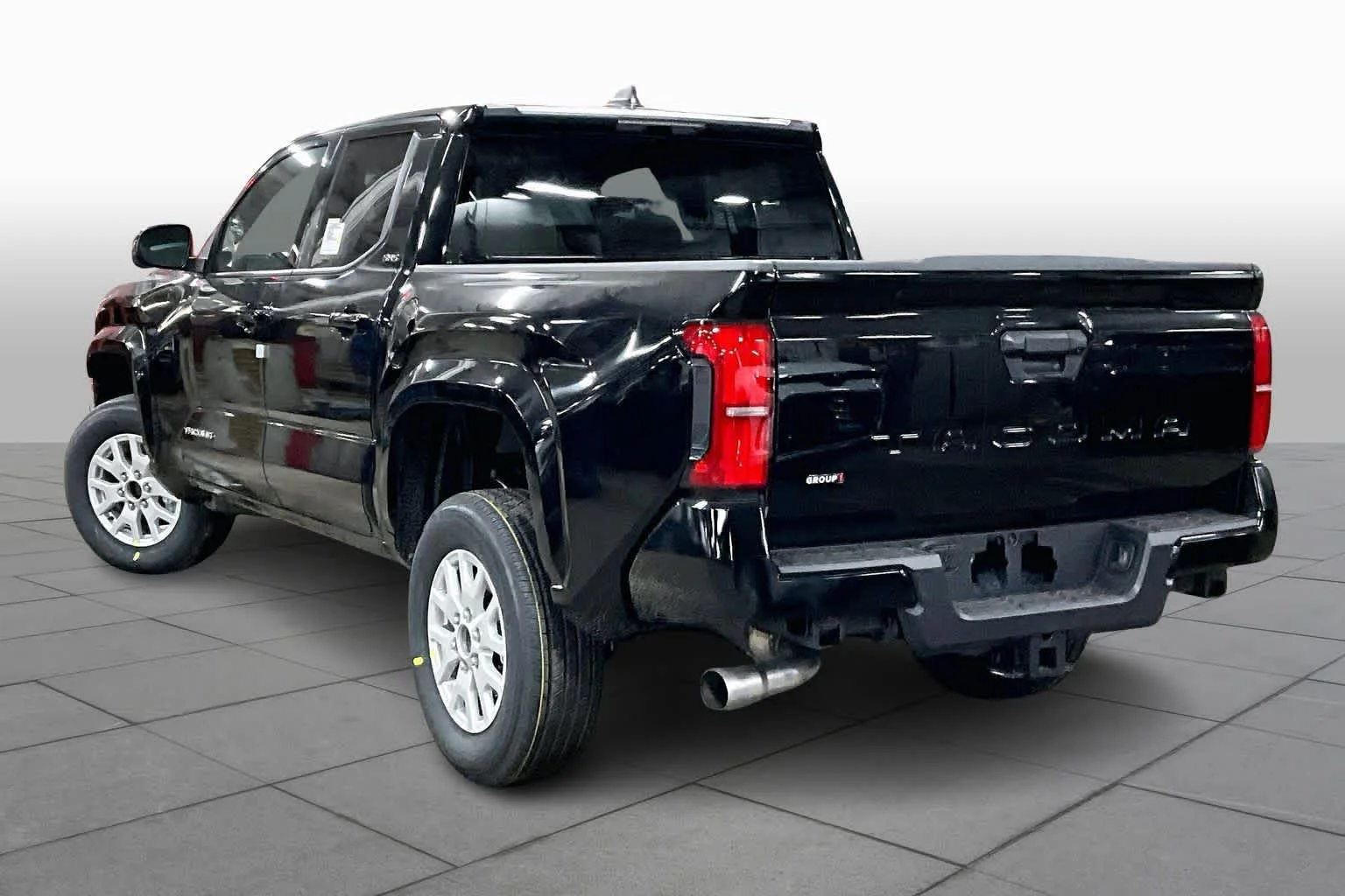 2026 Toyota Tacoma SR5 - Photo 11