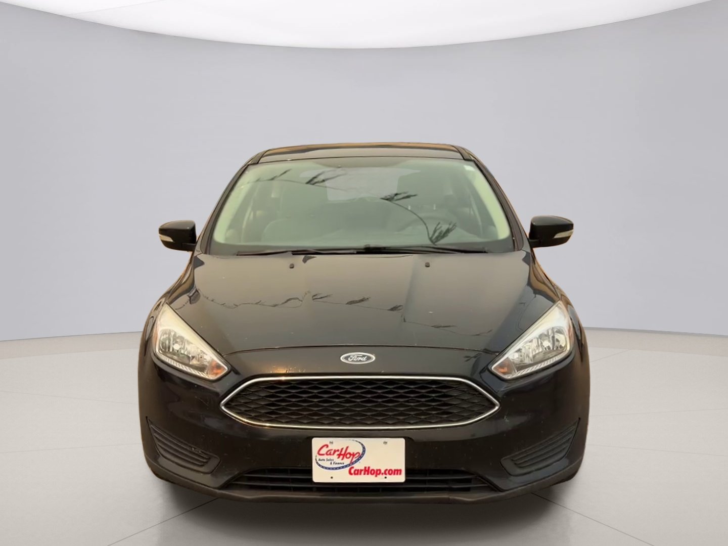 Used 2015 Gray Ford SE HATCHBA image 8