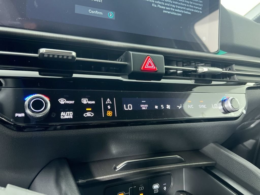 New 2026 Snow White Pearl Kia X-Line image 26