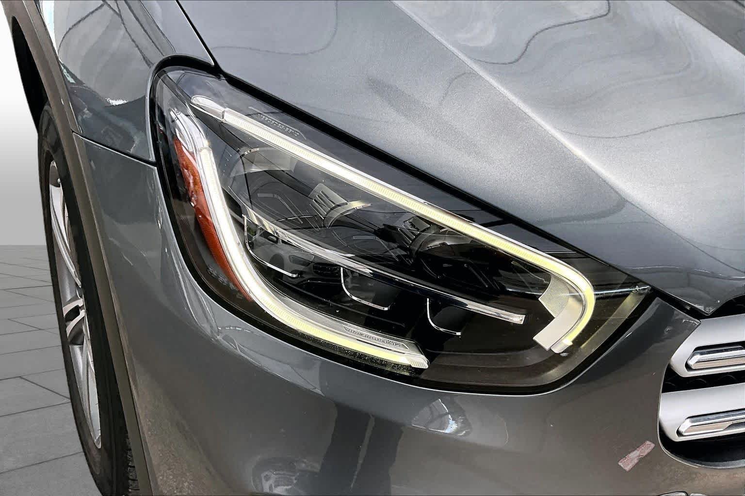 Used 2020 Selenite Grey Metallic Mercedes-Benz GLC 300 image 28