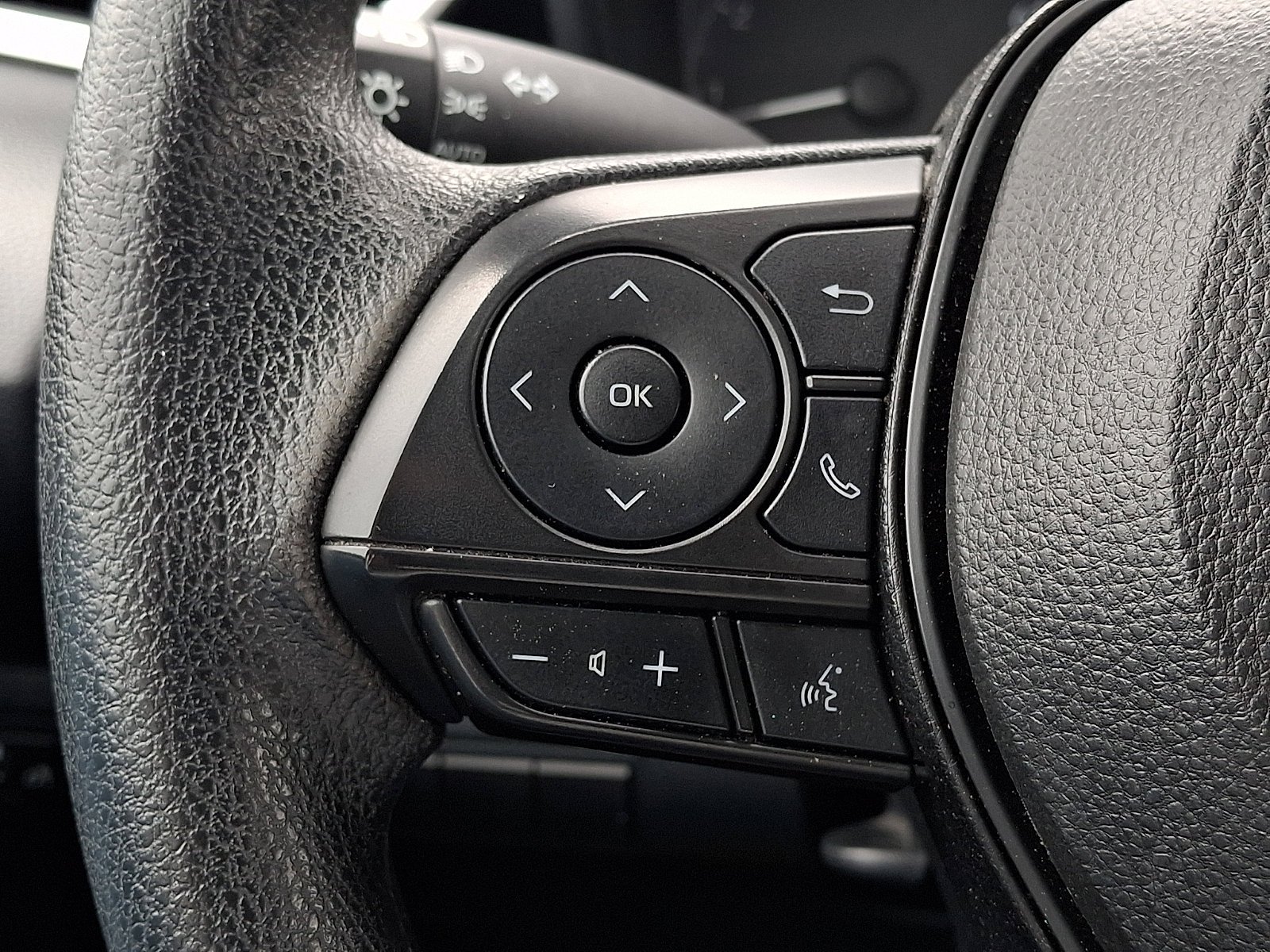 Used 2023 Classic Silver Metallic Toyota LE image 22