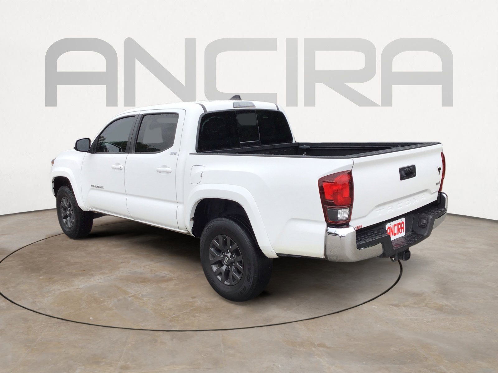 Used 2023 Ice Cap Toyota SR5 image 7