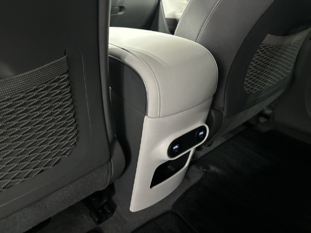 Certified Used 2023 Teal Hyundai SE image 31