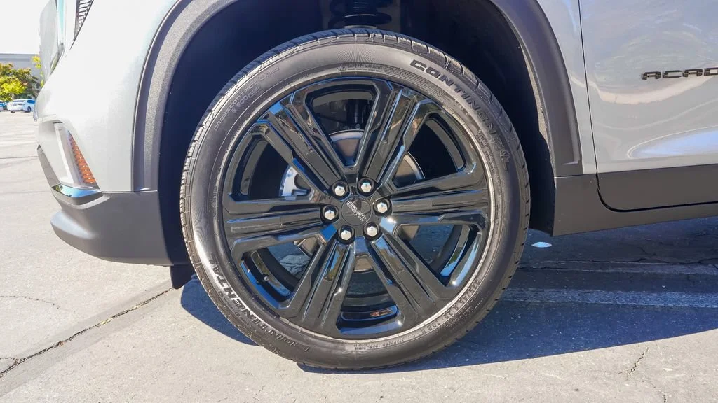 2026 GMC Acadia Elevation - Photo 7