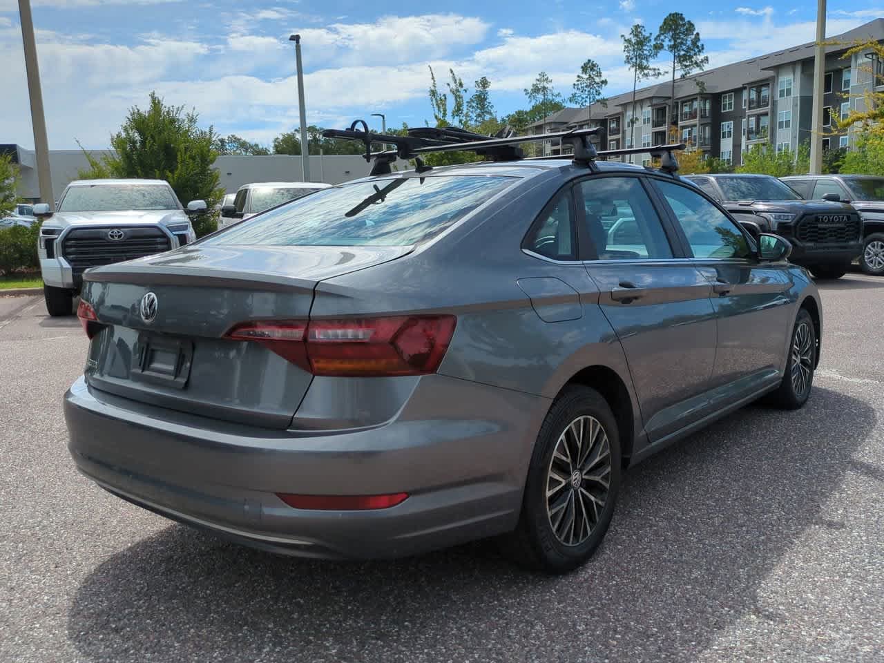 Used 2019 Platinum Gray Metallic Volkswagen SE image 6