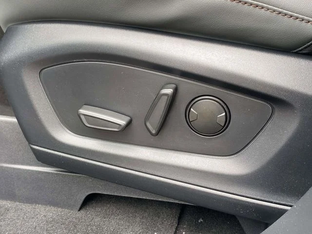 New 2026 Vapor Blue Metallic Ford Active image 13