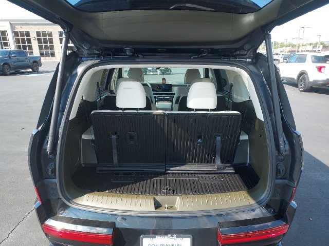 Used 2024 Black Hyundai Calligraphy image 9