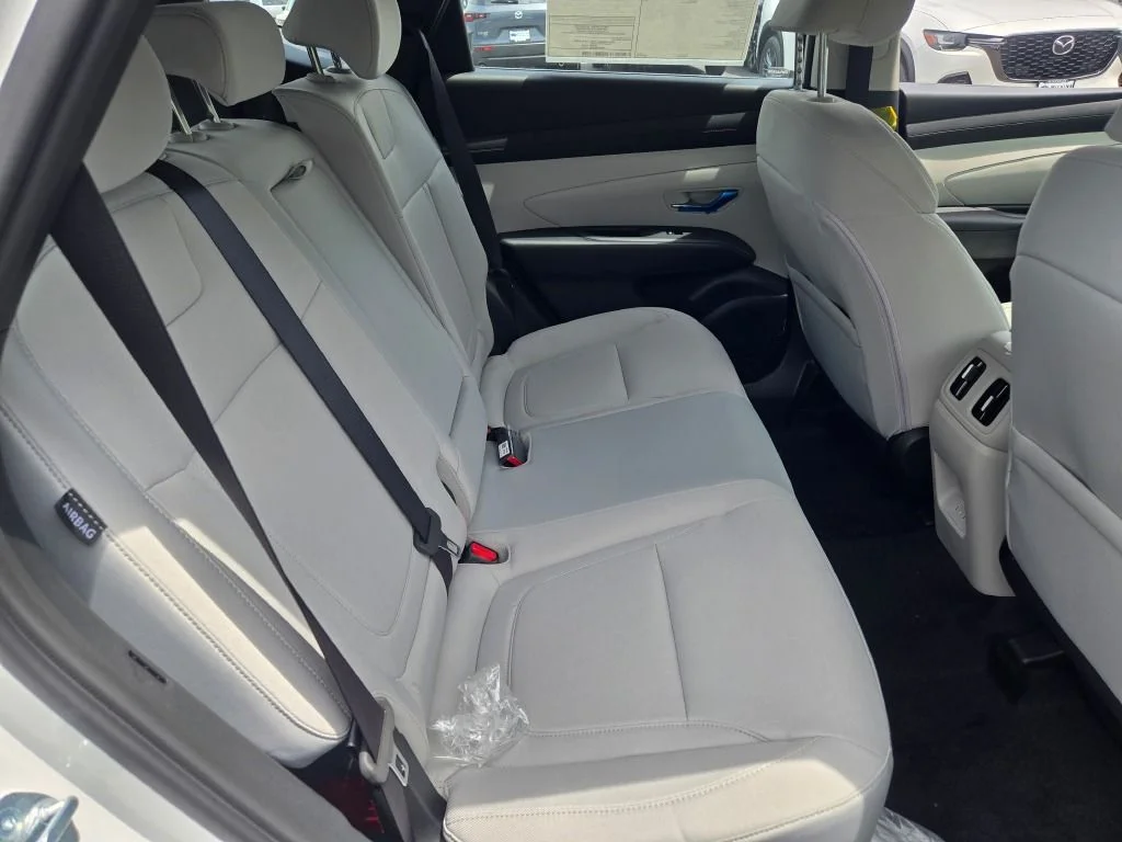 Used 2026 White Hyundai Blue SE image 8