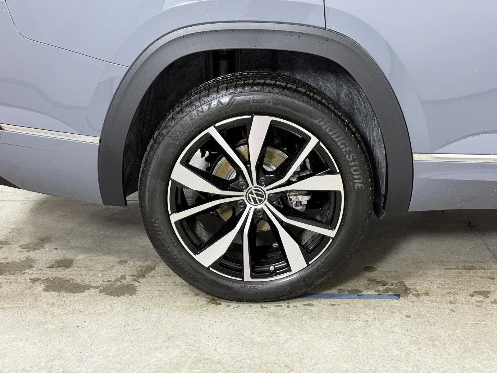 New 2026 Pure Gray Volkswagen 2.0T SEL Premium R-Line image 17