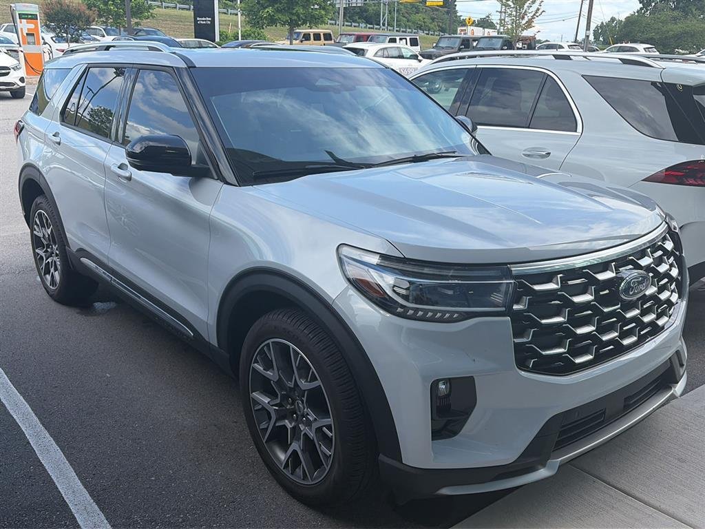 2025 Ford Explorer Platinum 4WD (PL535)'s photo