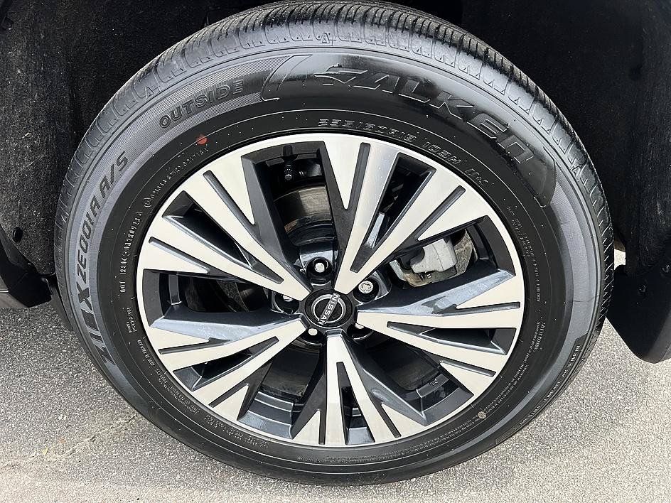 Certified Used 2023 Gun Metallic Nissan SV image 10