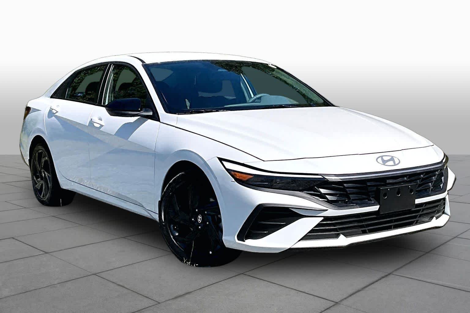 Used 2026 Serenity White Hyundai SEL Sport image 2