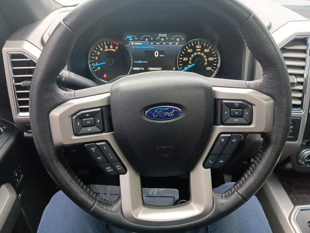 Used 2015 Ingot Silver Ford Platinum image 18