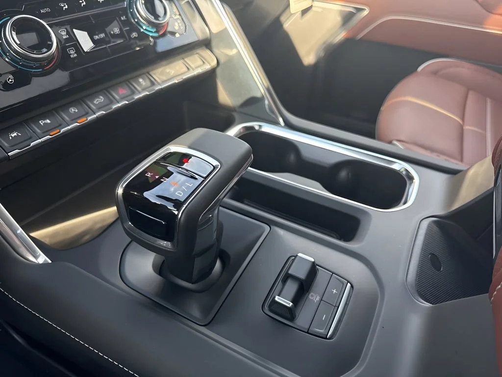 New 2026 Glacier White Tricoat GMC Denali Ultimate image 25