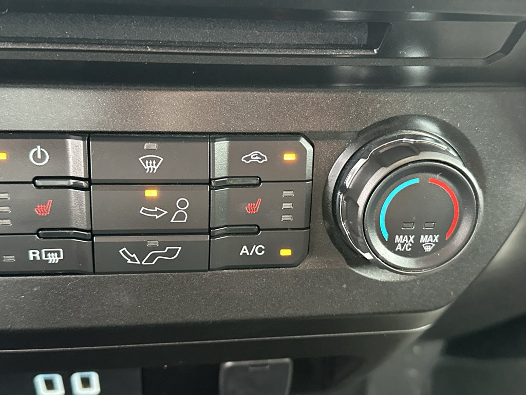 Used 2018 Shadow Black Ford XLT image 26