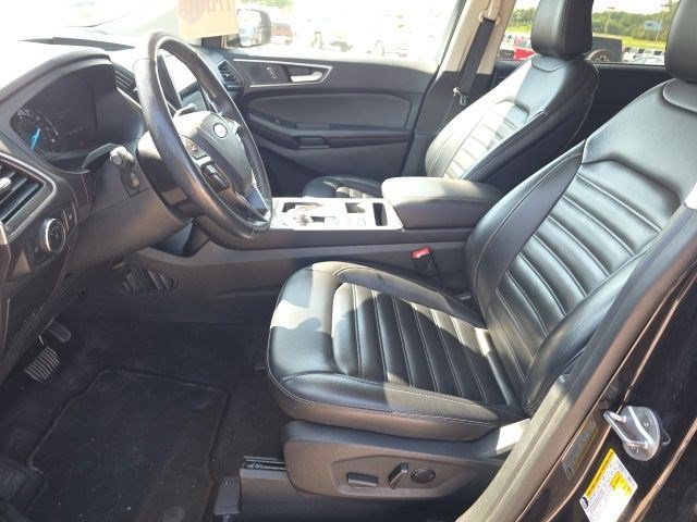 Used 2024 Agate Black Metallic Ford SEL image 15