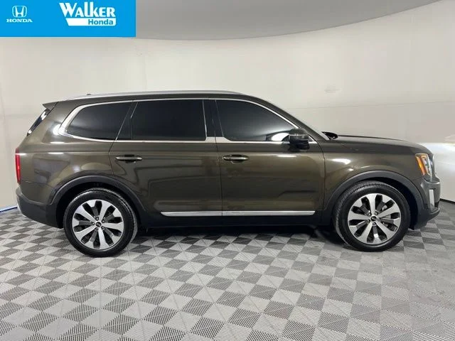 Used 2021 Moss Kia EX image 9