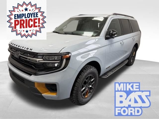 New 2026 Glacier Gray Metallic Tri-Coat Ford Tremor® image 1