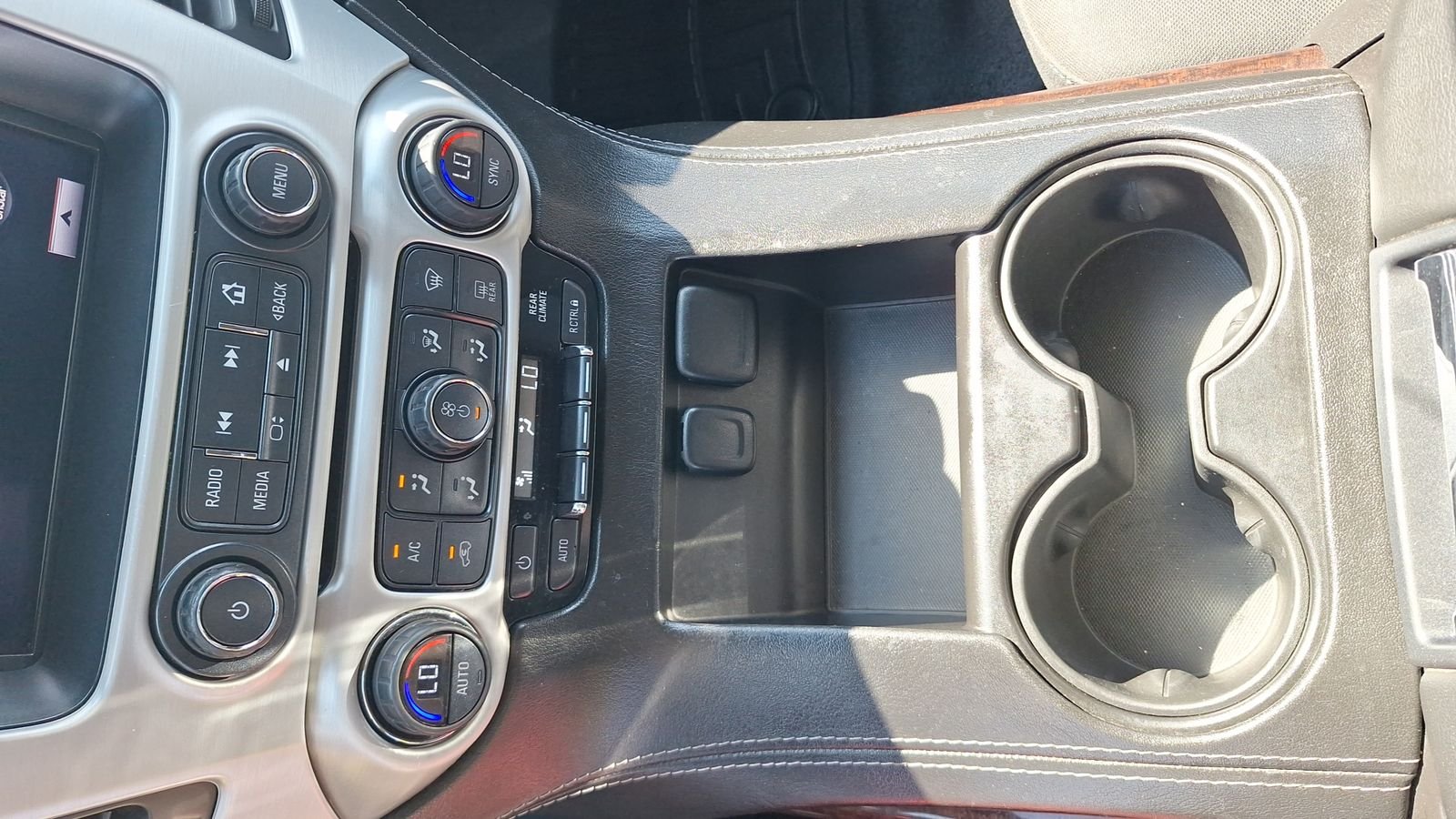Used 2016 Silver GMC SLE image 25